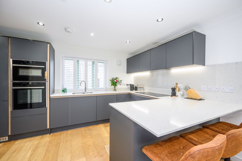 Kitchen- click for photo gallery